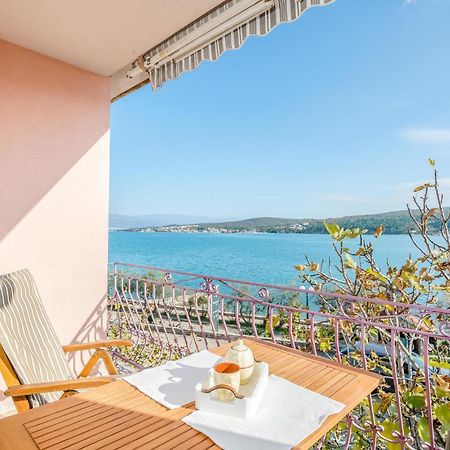 Gorgeous Apartment In Cizici With House Sea View 외부 사진