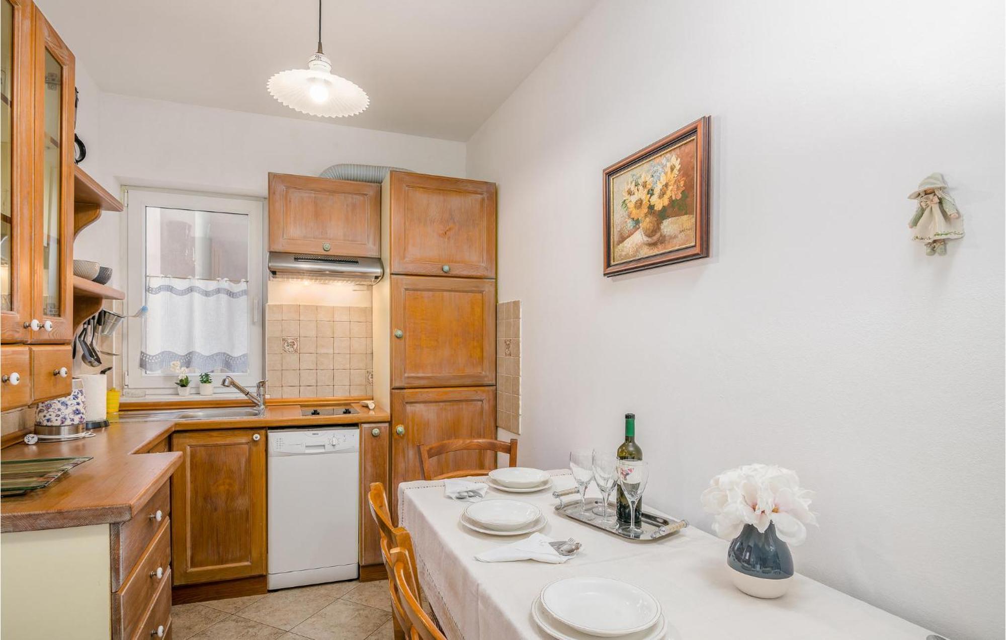 Gorgeous Apartment In Cizici With House Sea View 외부 사진