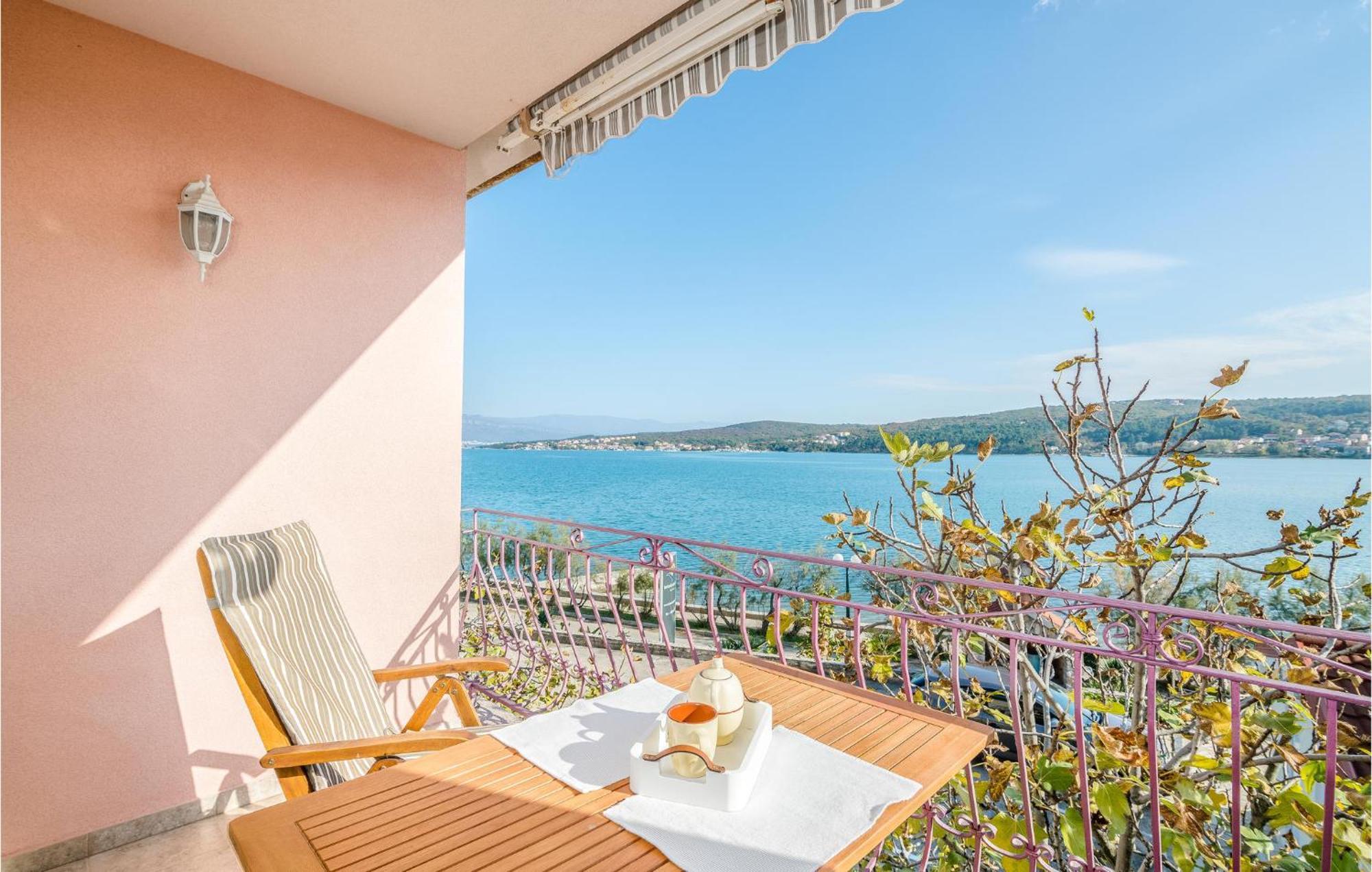 Gorgeous Apartment In Cizici With House Sea View 외부 사진