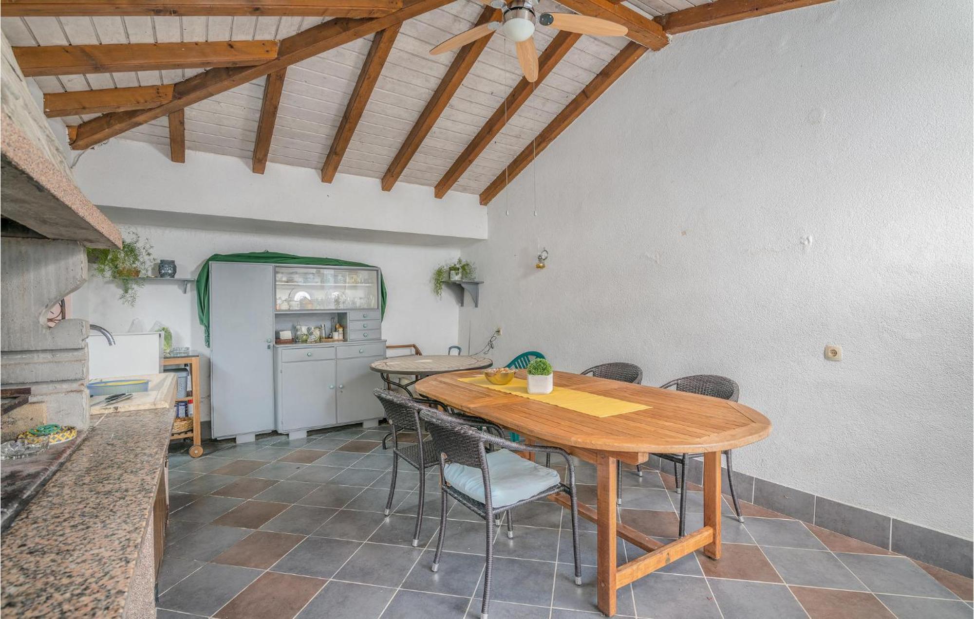 Gorgeous Apartment In Cizici With House Sea View 외부 사진