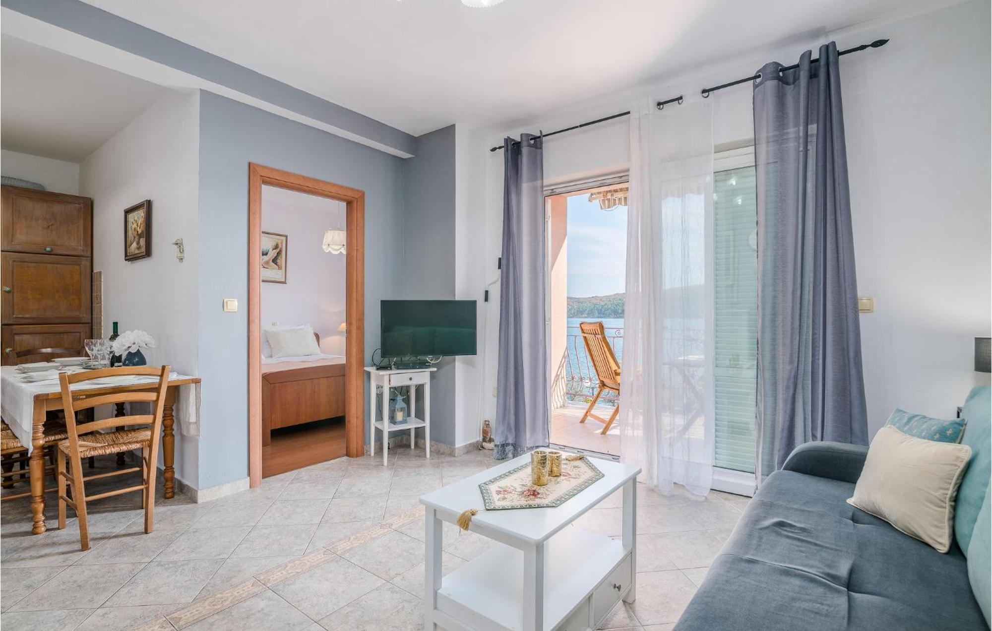 Gorgeous Apartment In Cizici With House Sea View 외부 사진