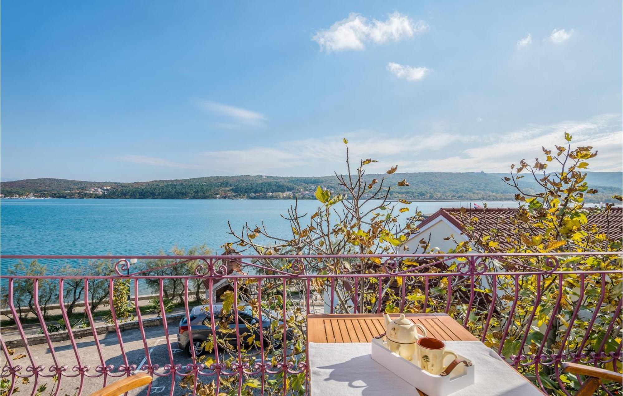 Gorgeous Apartment In Cizici With House Sea View 외부 사진