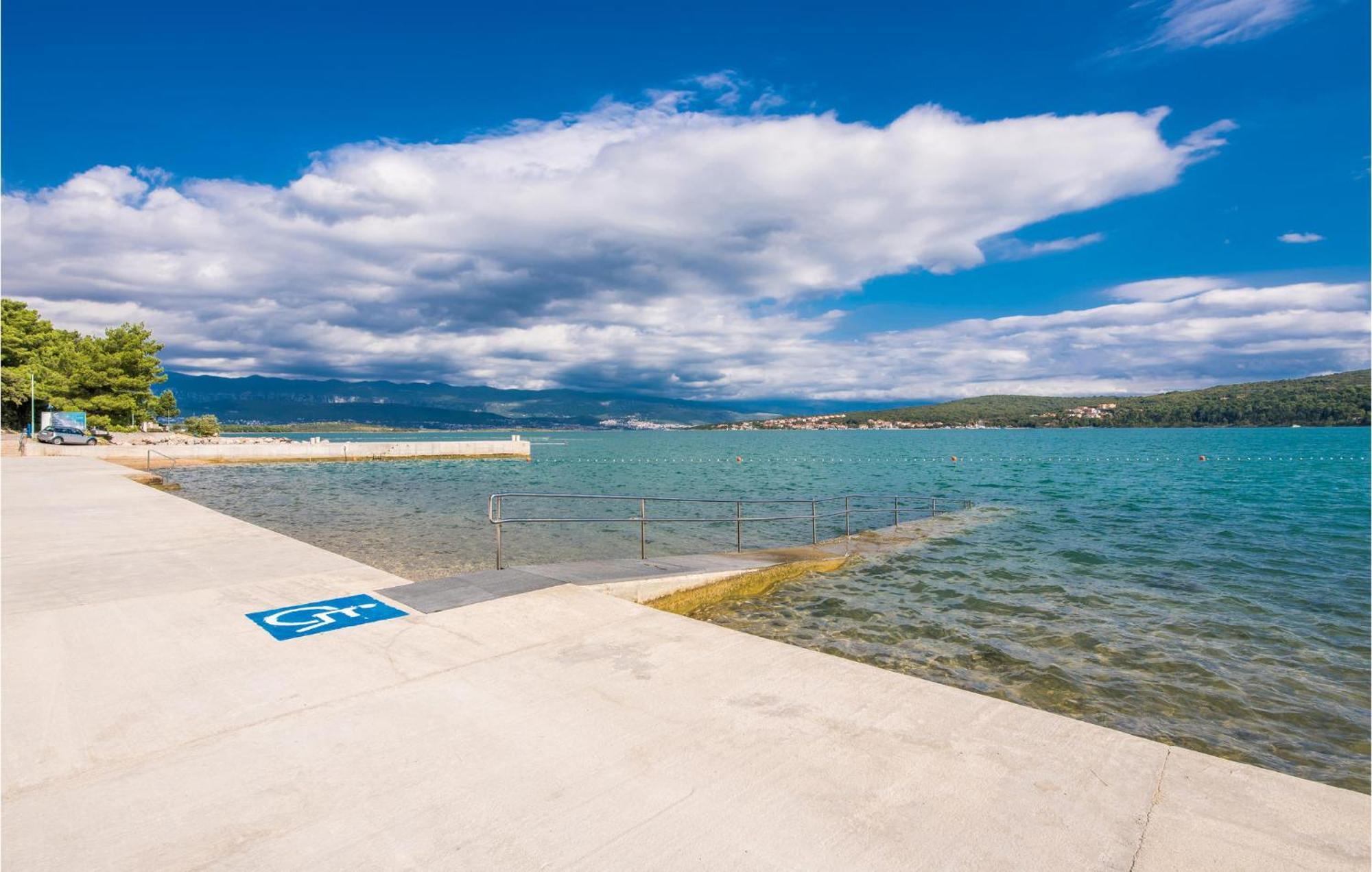 Gorgeous Apartment In Cizici With House Sea View 외부 사진
