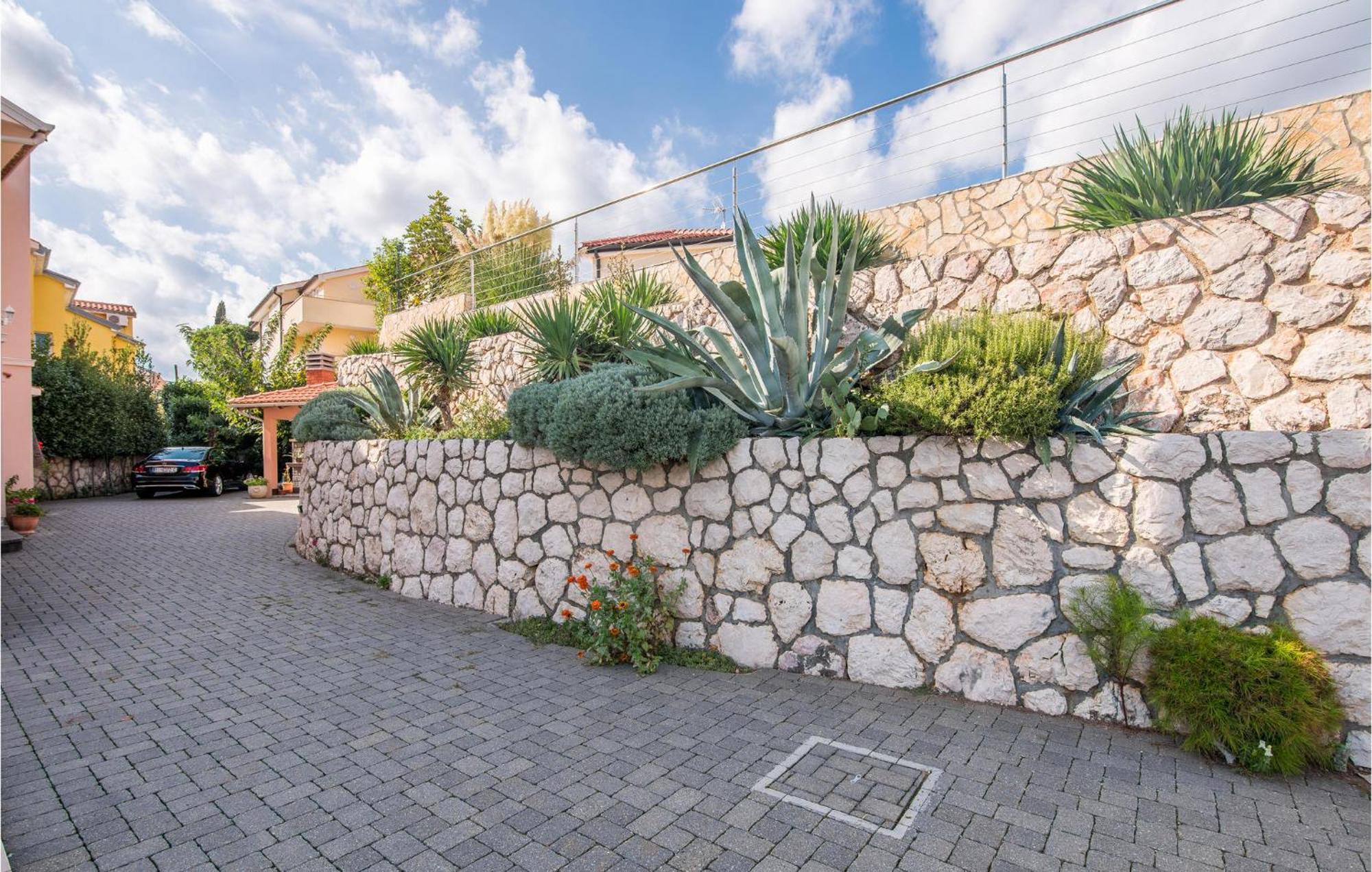 Gorgeous Apartment In Cizici With House Sea View 외부 사진